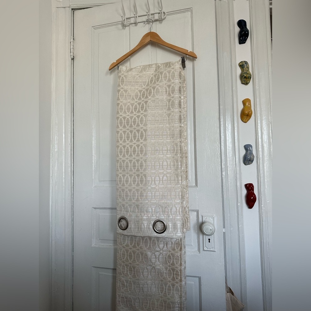 2 Panel Ann Taylor Curtains, perfect condition
